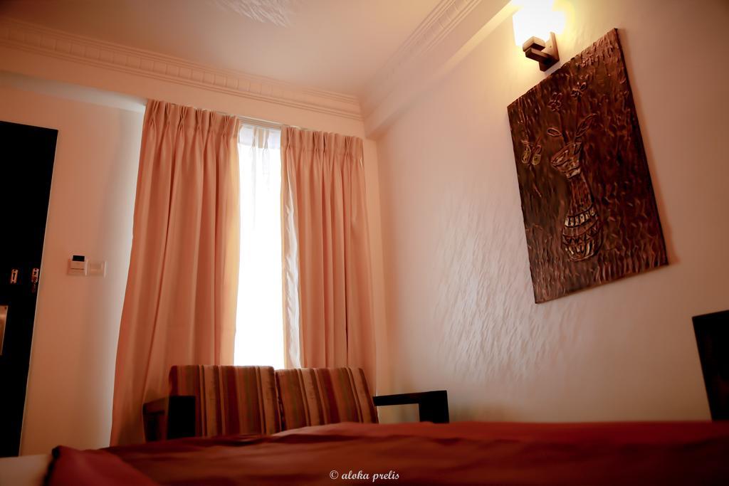 Ceylon Hotel,colombo 3*