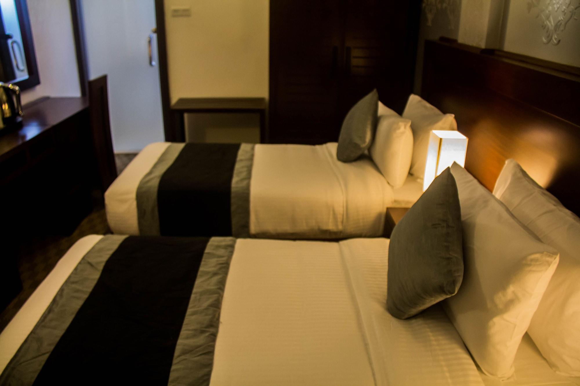 Ceylon Hotel,colombo Hotel Colombo