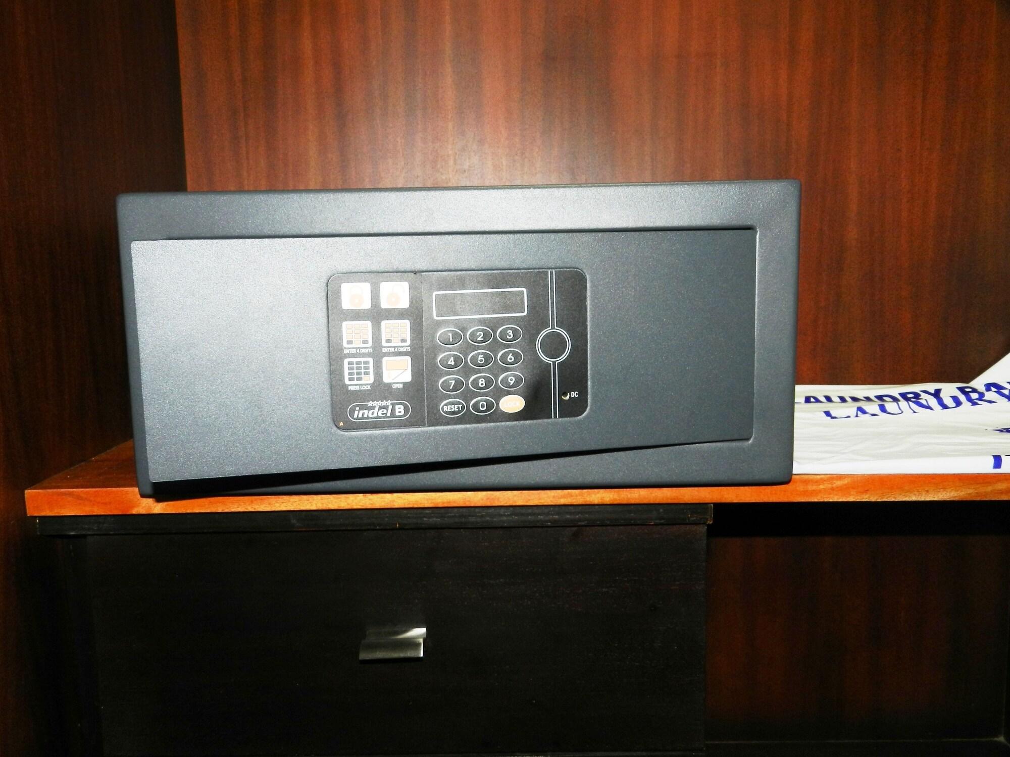 Hotel Pearl Grand 4*