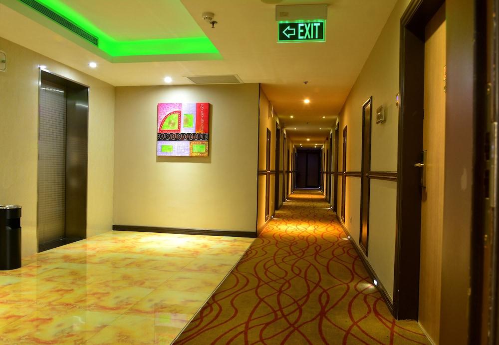Hotel Pearl Grand Colombo