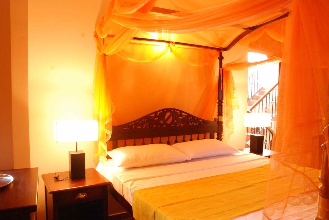 Rose 5 Bed & Breakfast *