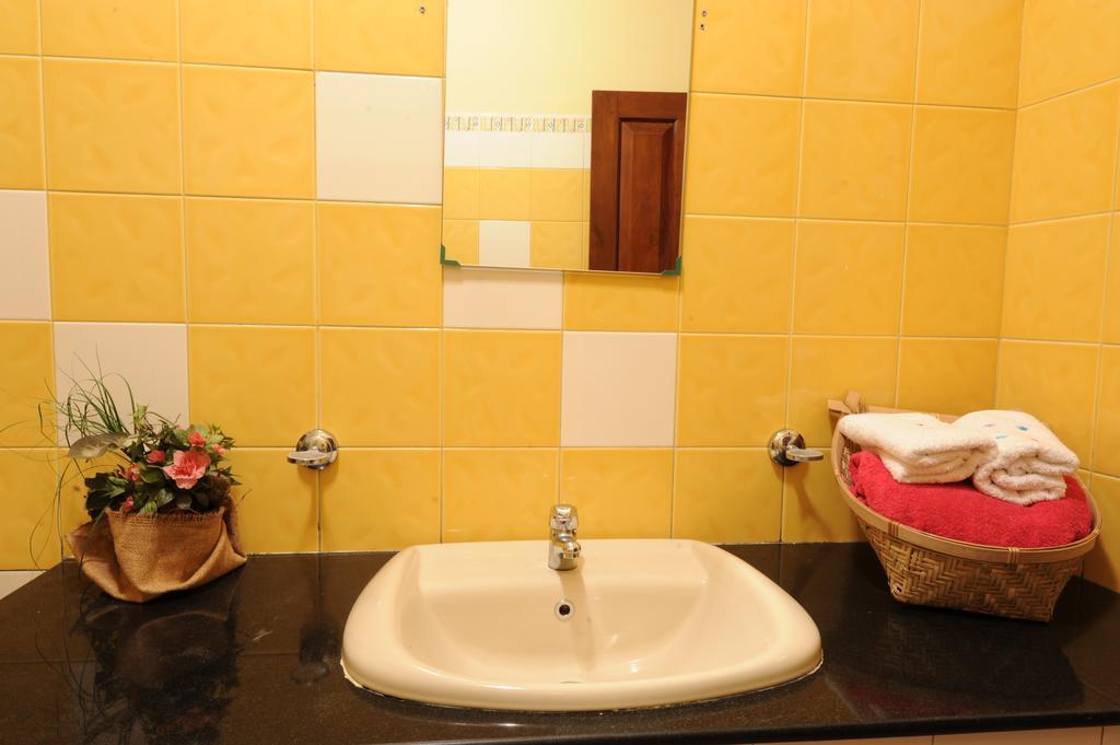 Guest house Cheriton Longdon Place 3*