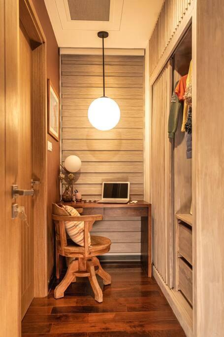 Spark Bridge-colombo, An Artist-designed 3br