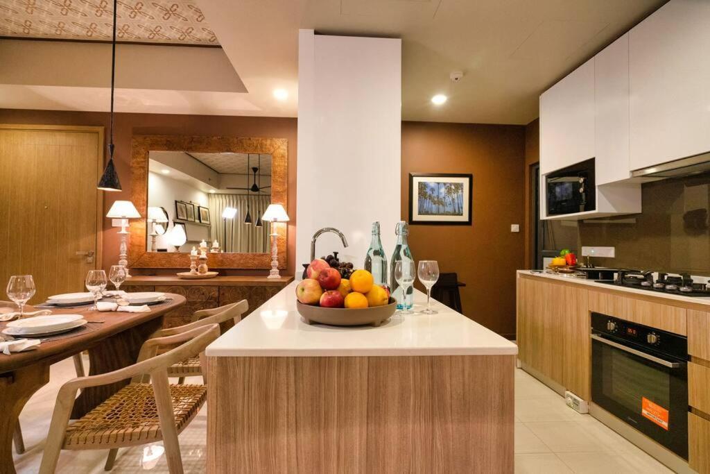 Apartment Spark Bridge-colombo, An Artist-designed 3br *