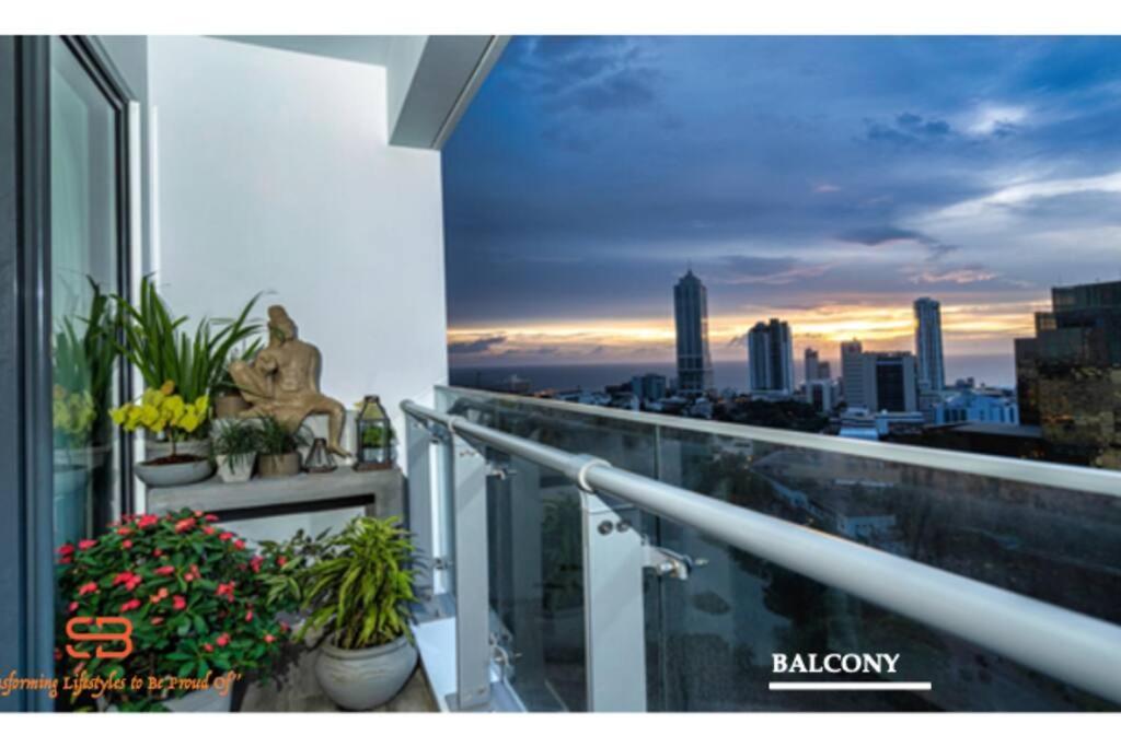 Spark Bridge-colombo, An Artist-designed 3br Apartment