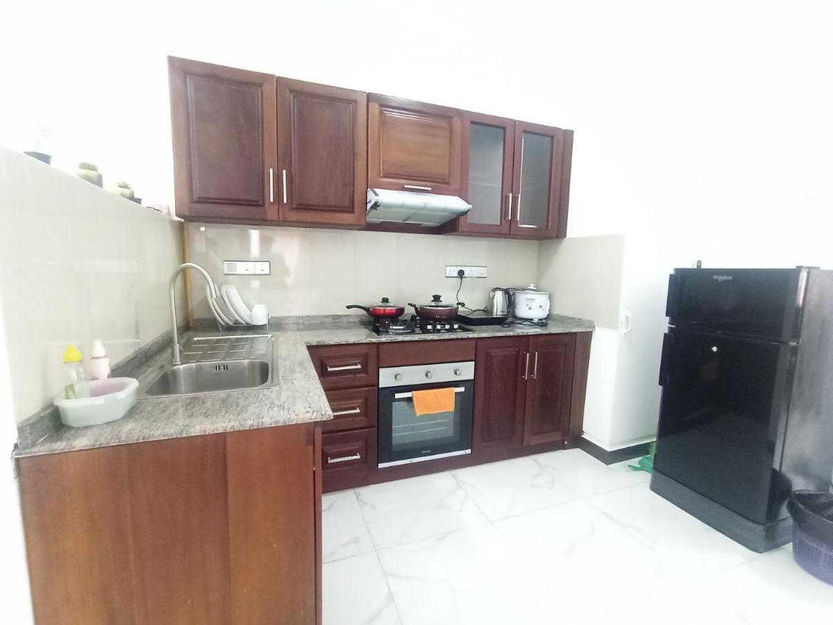 Apartment 3 Bedroom Fully Furnished - Vel Residencies
