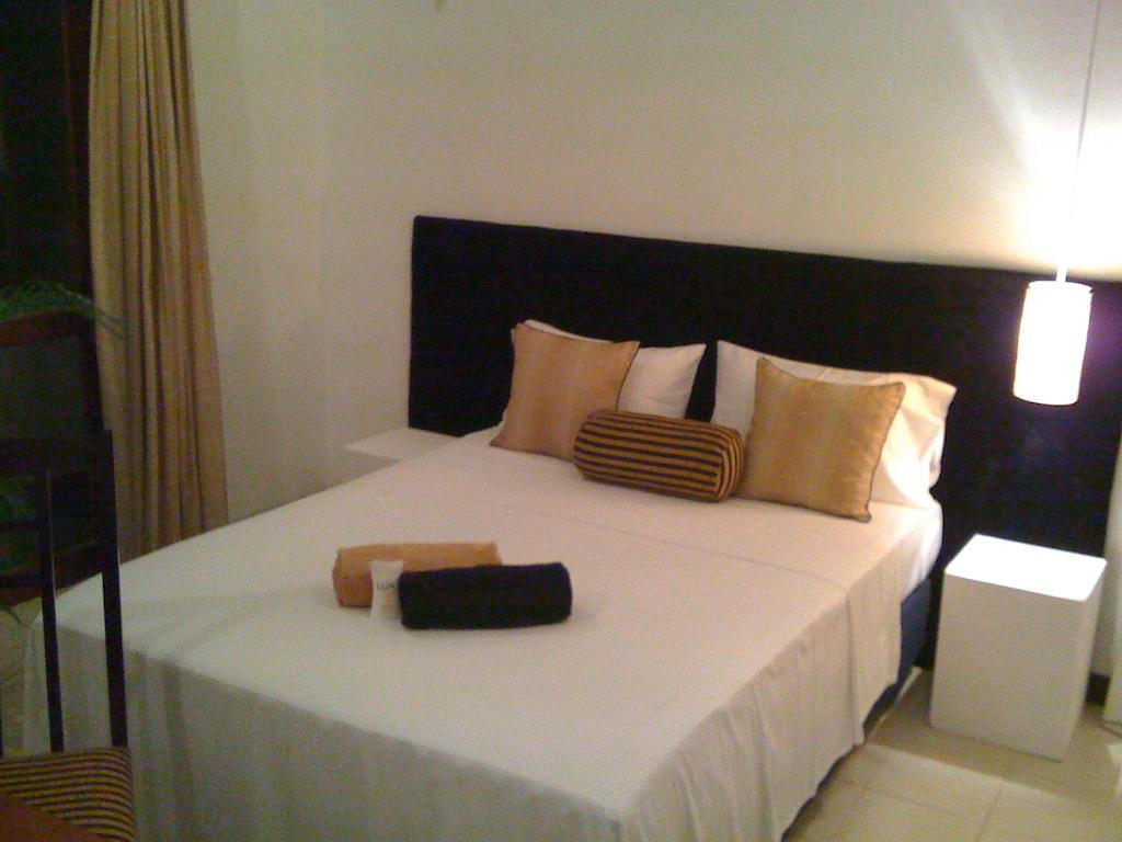 Cj Hotel Colombo