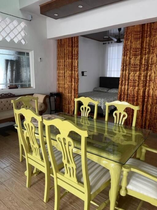 Experience Like A Local * Colombo
