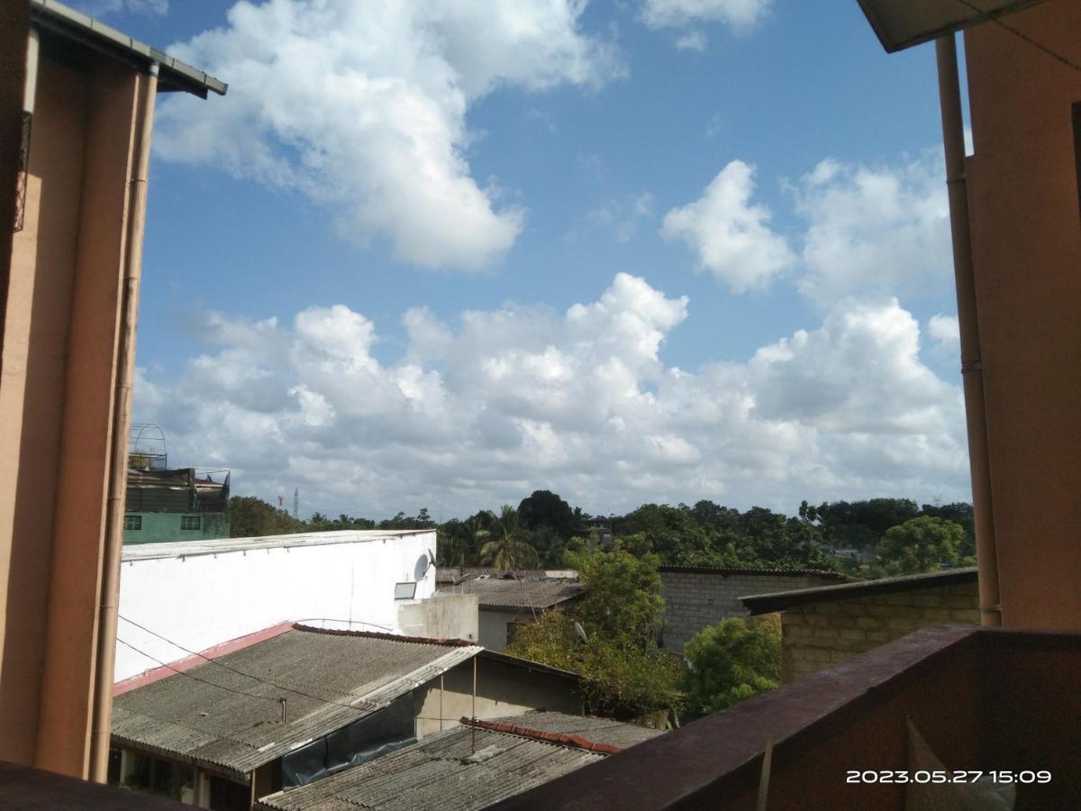 Himbutane.lk * Colombo