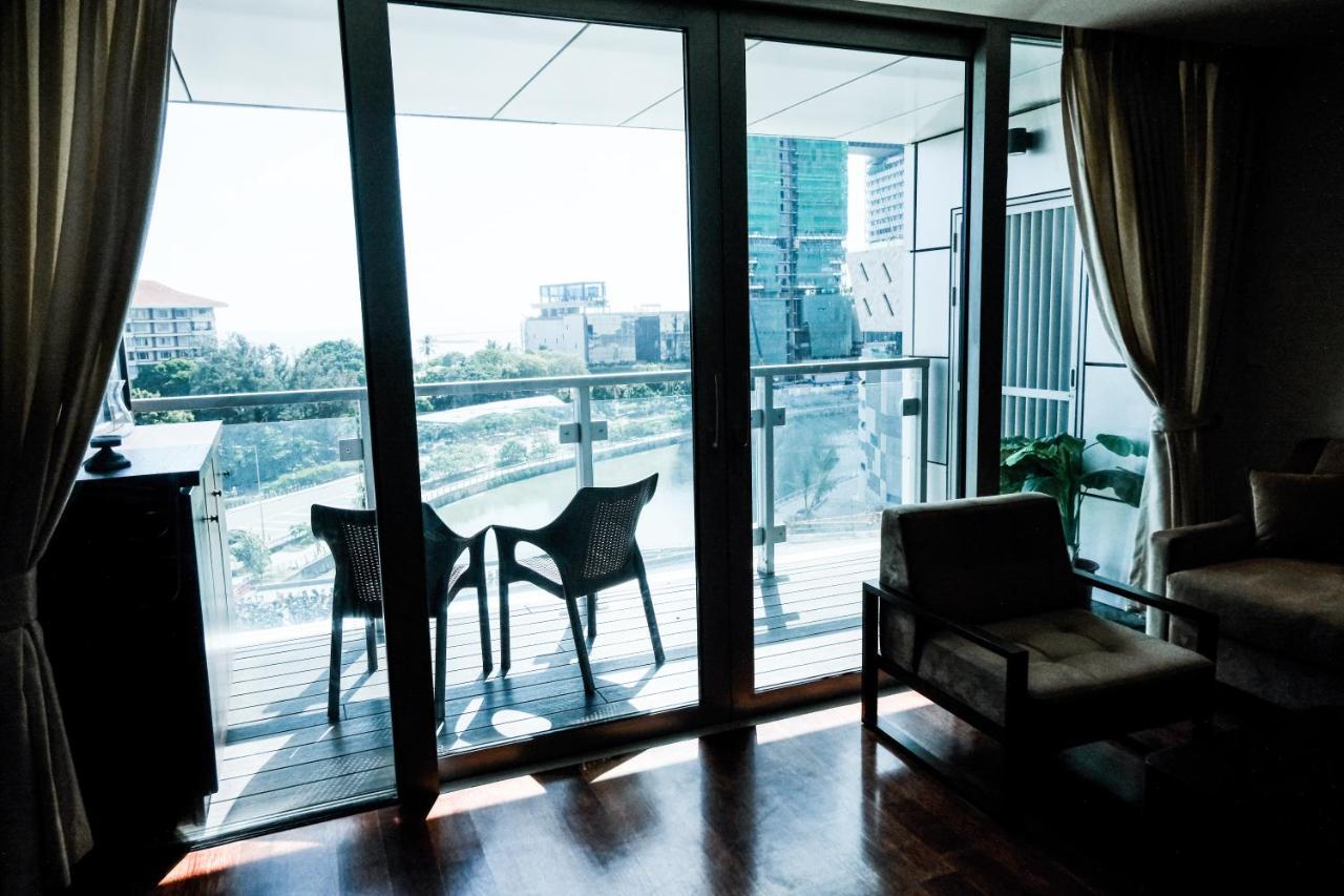Apartment Brand New Water Front Luxury Cinnamon In Heart Of City Colombo