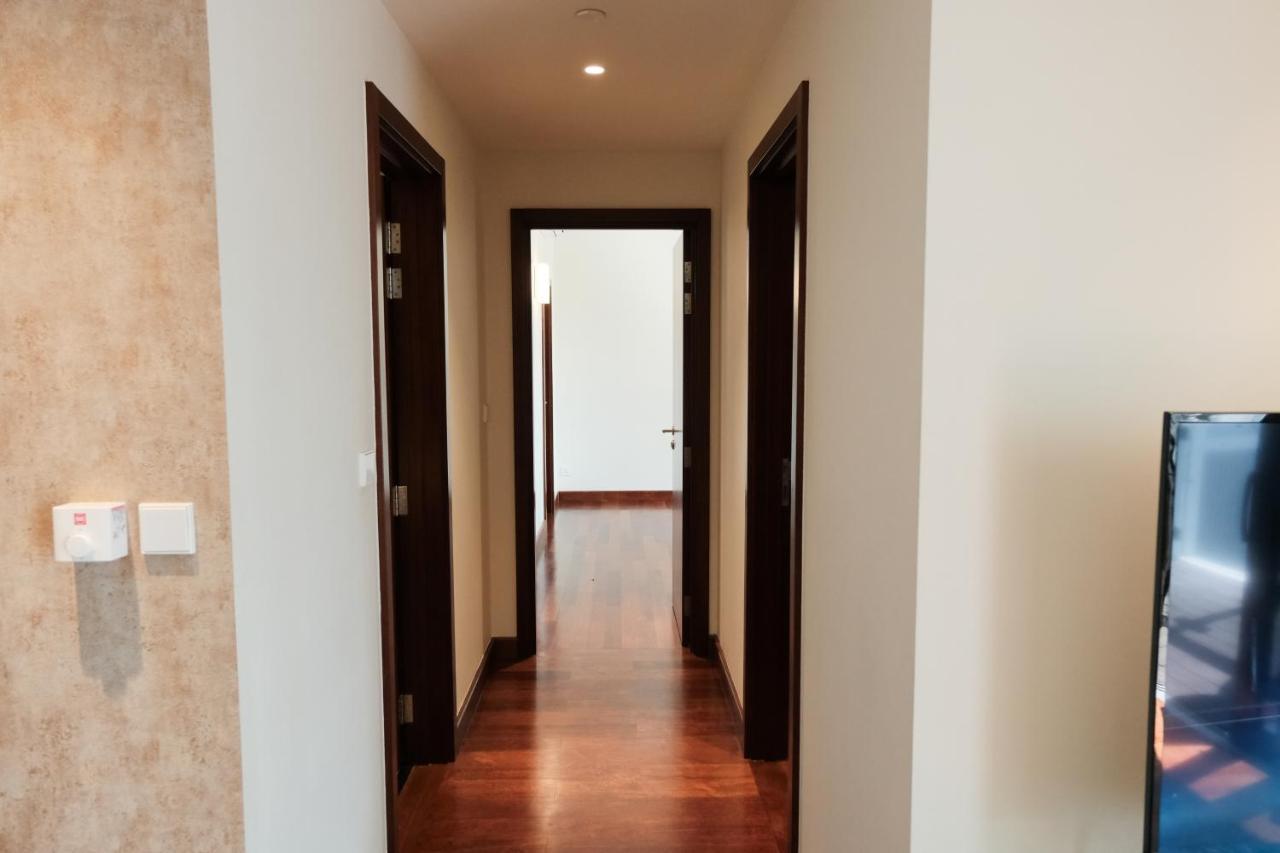 Brand New Water Front Luxury Cinnamon In Heart Of City