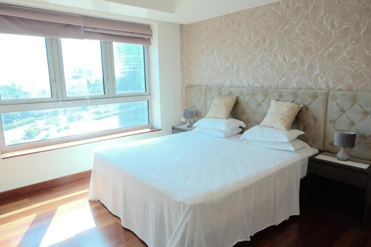 Brand New Water Front Luxury Cinnamon In Heart Of City