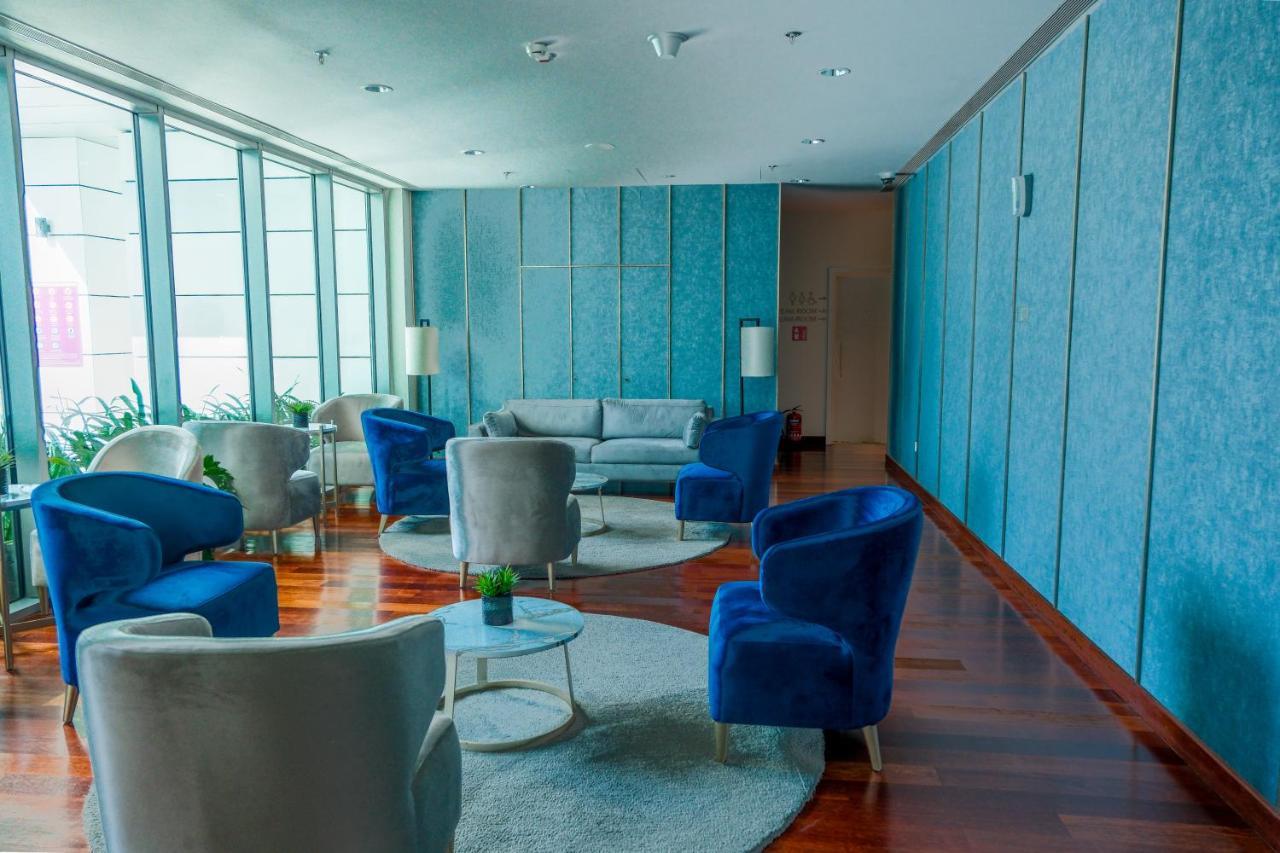 Brand New Water Front Luxury Cinnamon In Heart Of City Colombo