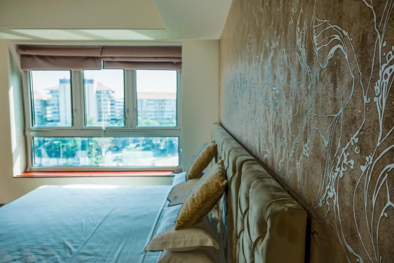Brand New Water Front Luxury Cinnamon In Heart Of City *