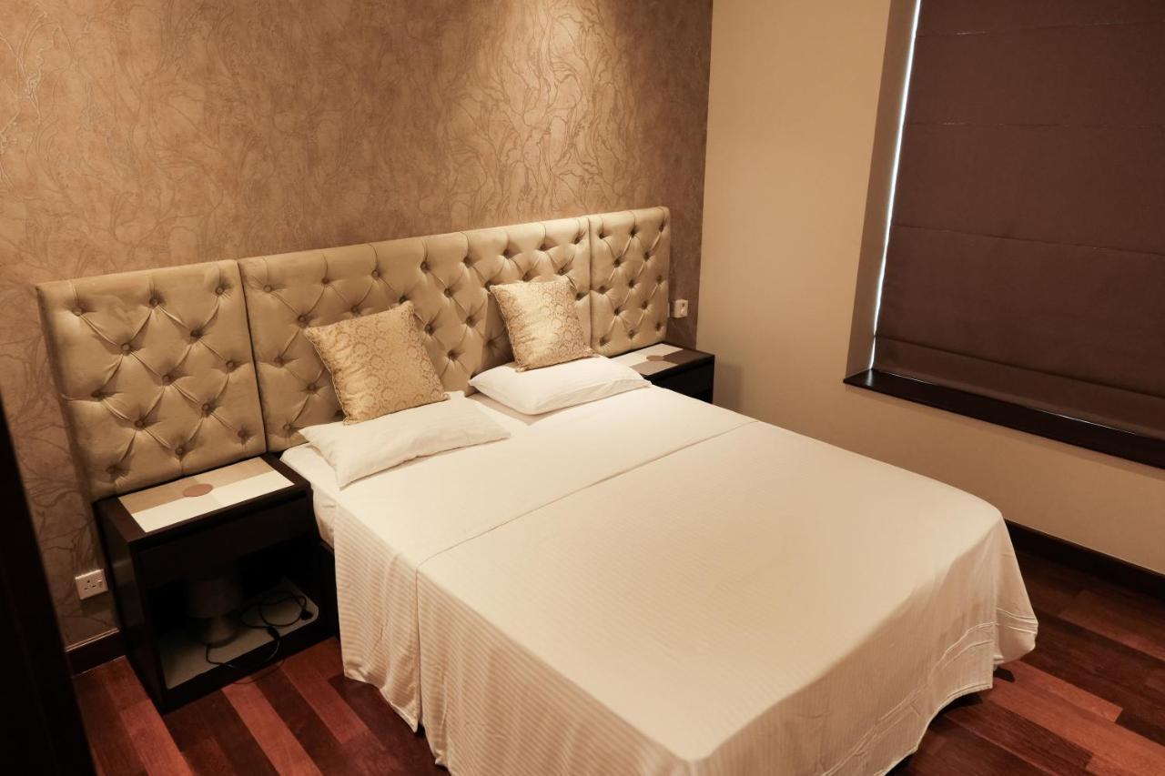 Brand New Water Front Luxury Cinnamon In Heart Of City Colombo