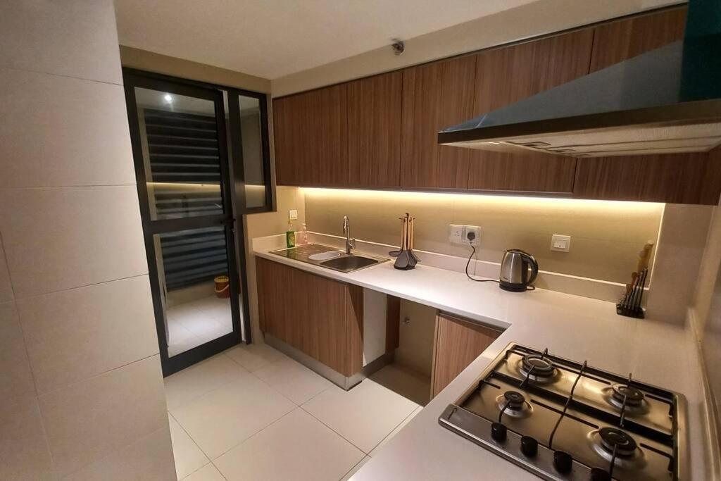 Havelock City Edmonton Tower 05 Apartment *