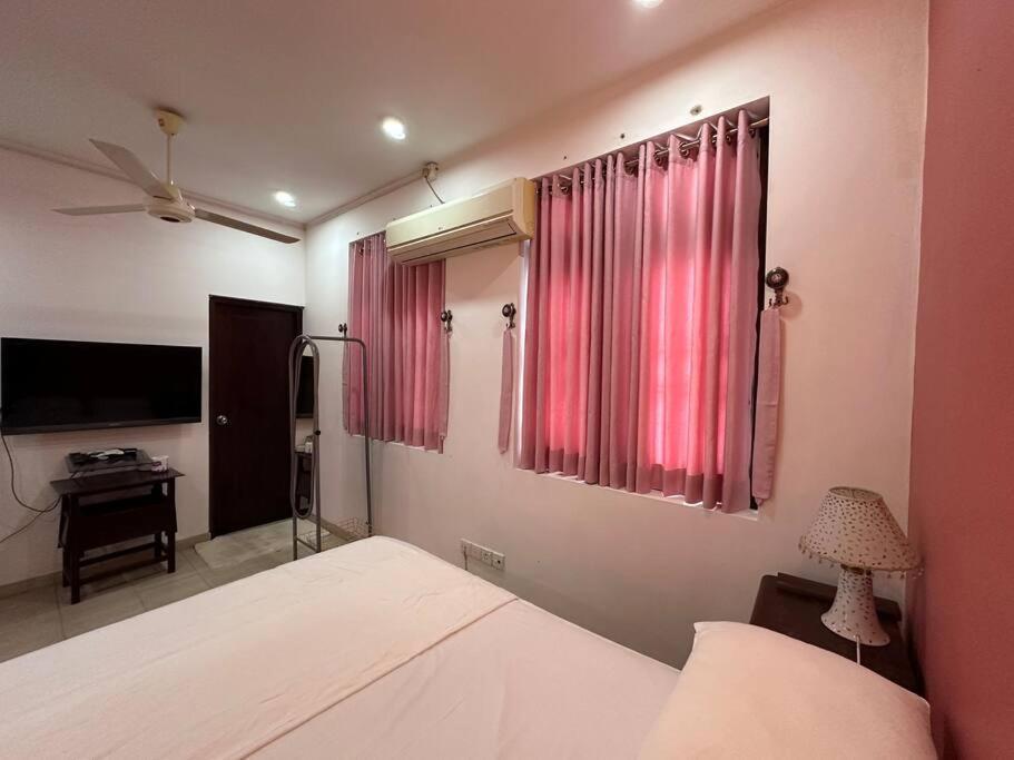 In Col-3 Apartment *