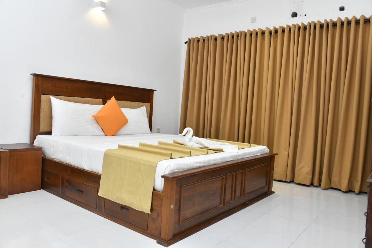 Bed & Breakfast Urban Deck Colombo