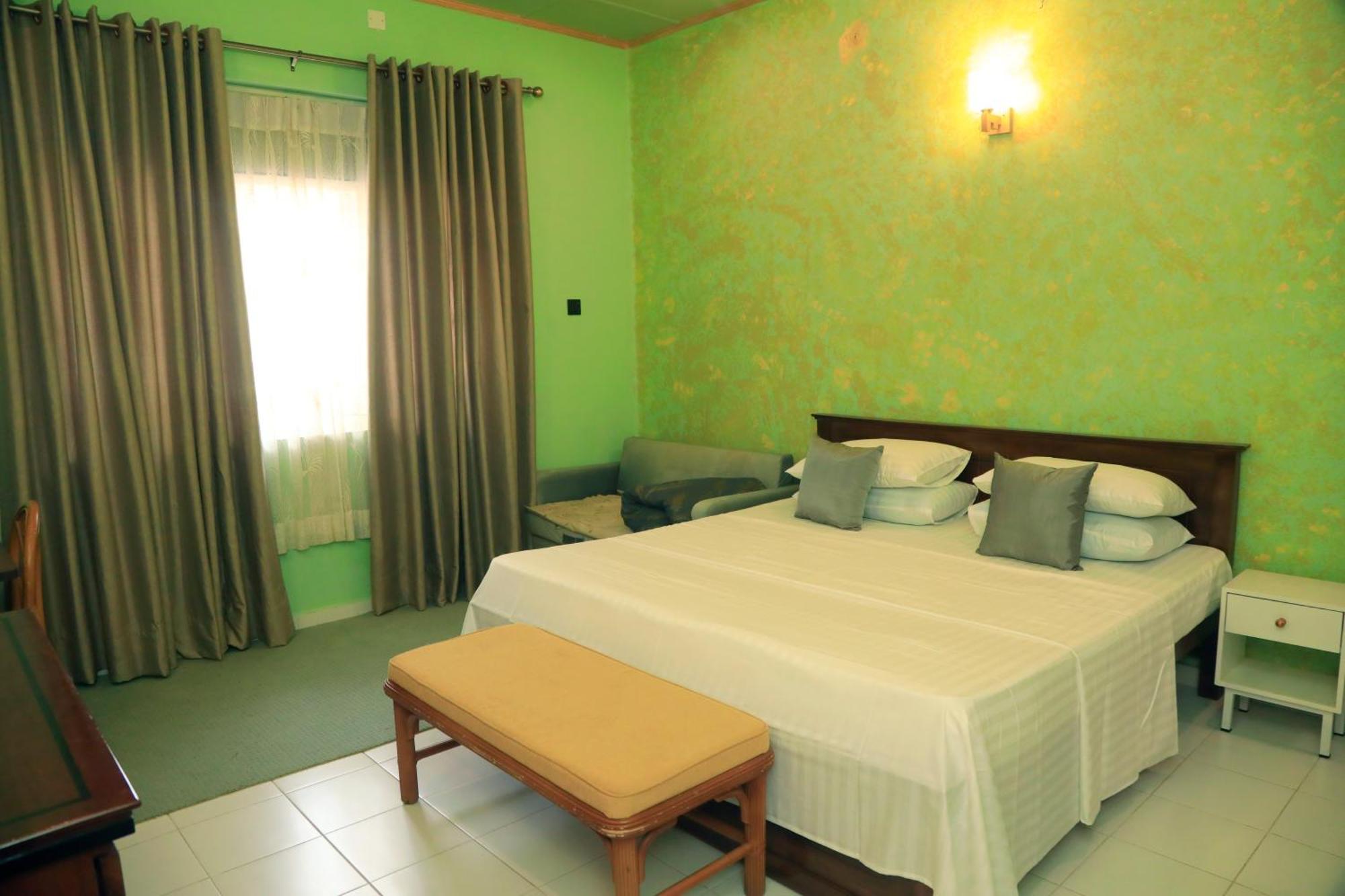 Palm Grove Bed & Breakfast