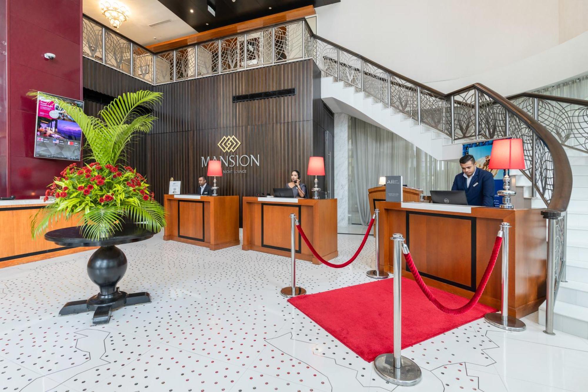 Nh Collection Hotel 5*