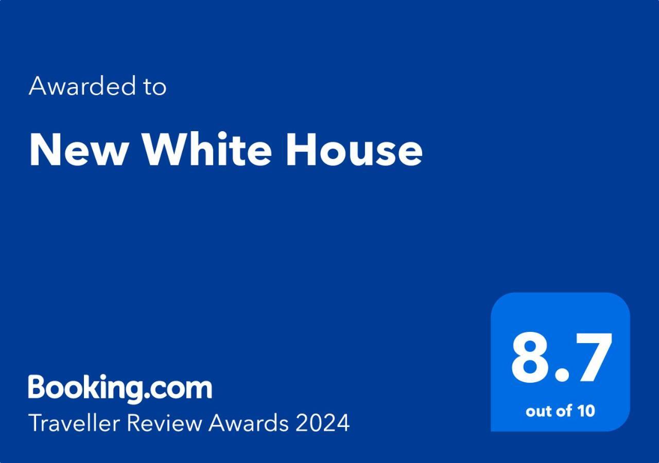 New White House Holiday home