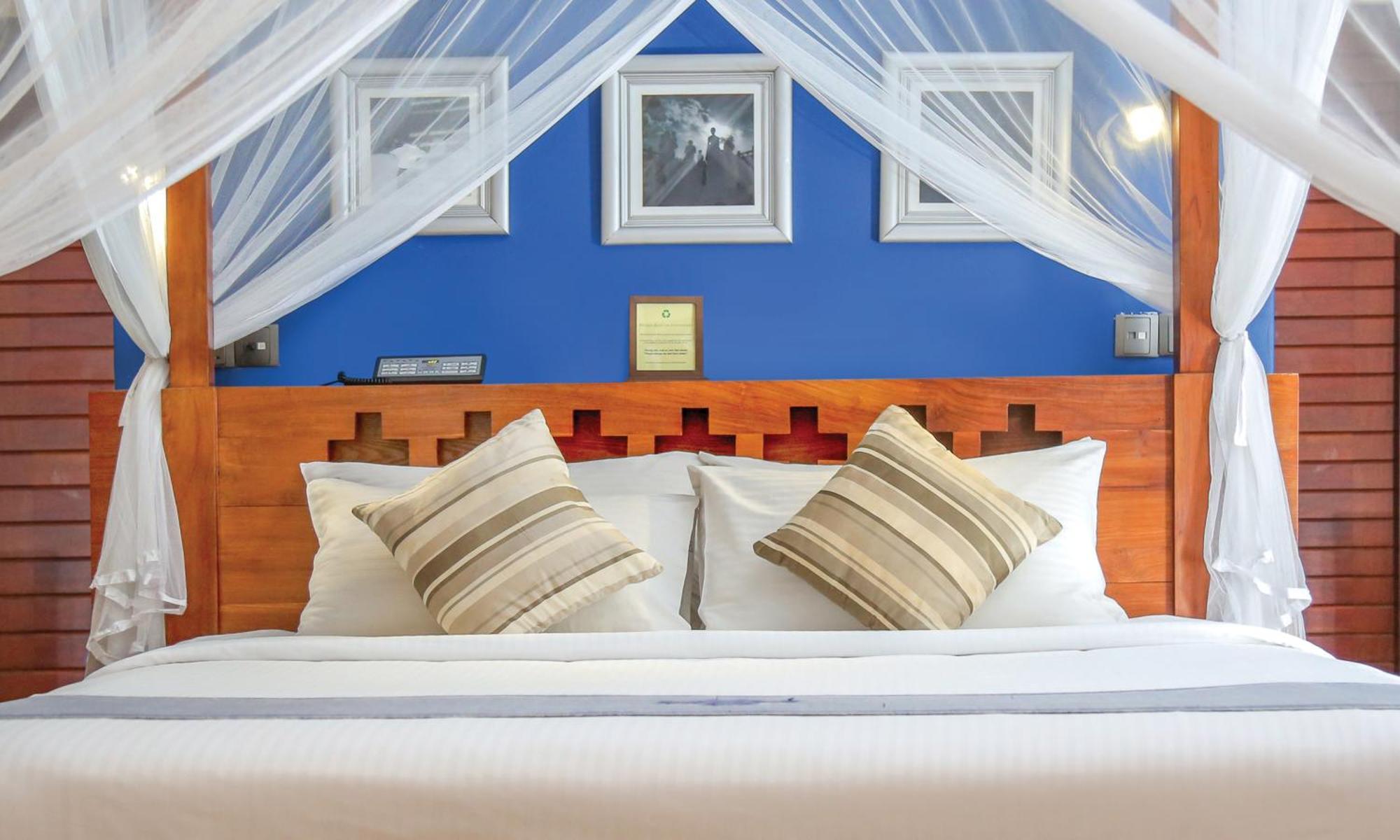 Hotel Court &