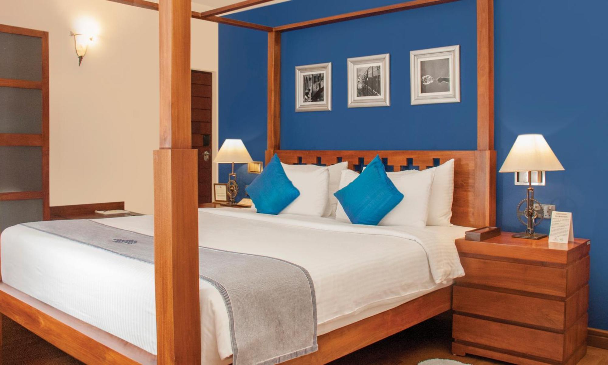 Hotel Court & 4*