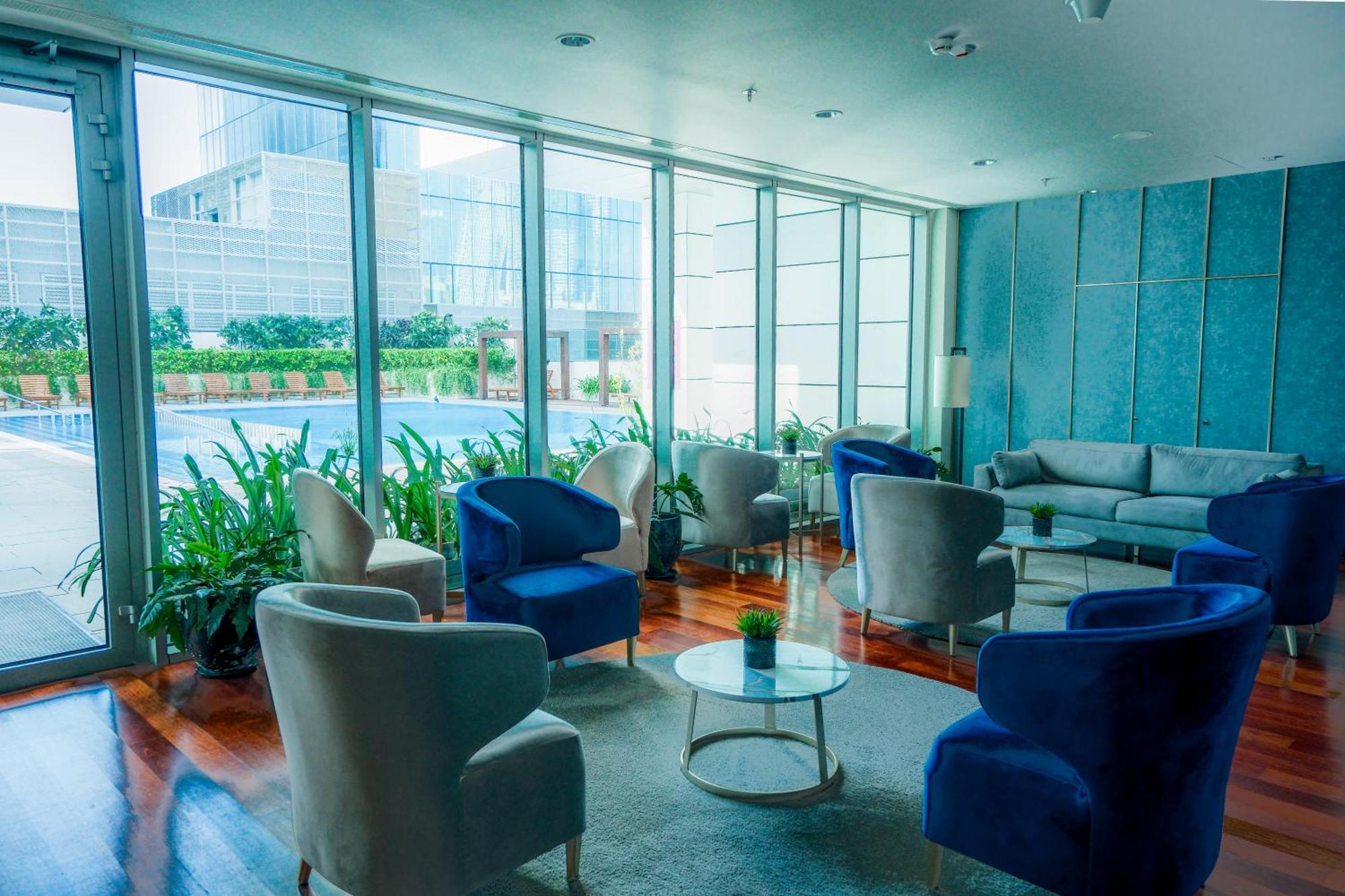 Brand New Water Front Luxury Cinnamon In Heart Of City