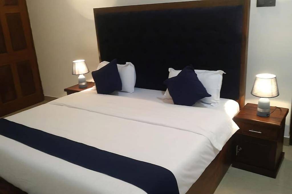 Golden Residencies - - 3 Bed * Colombo