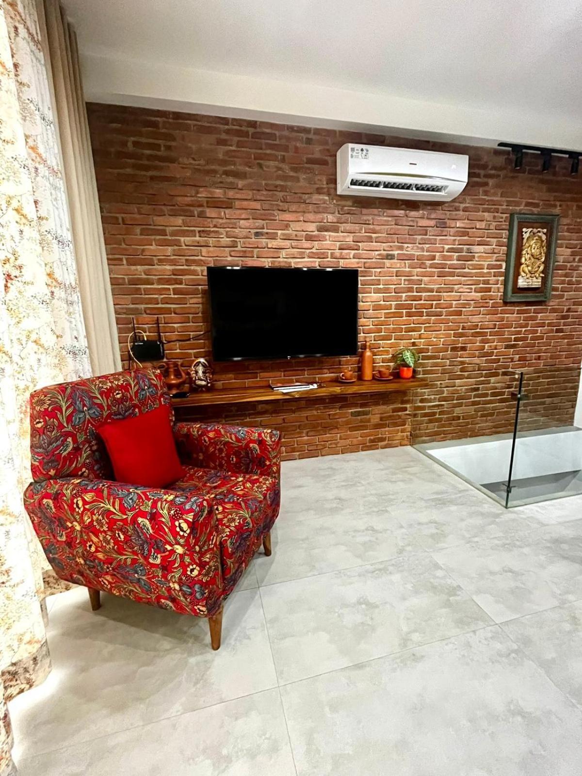 Apartment Sai Sruthi Residences