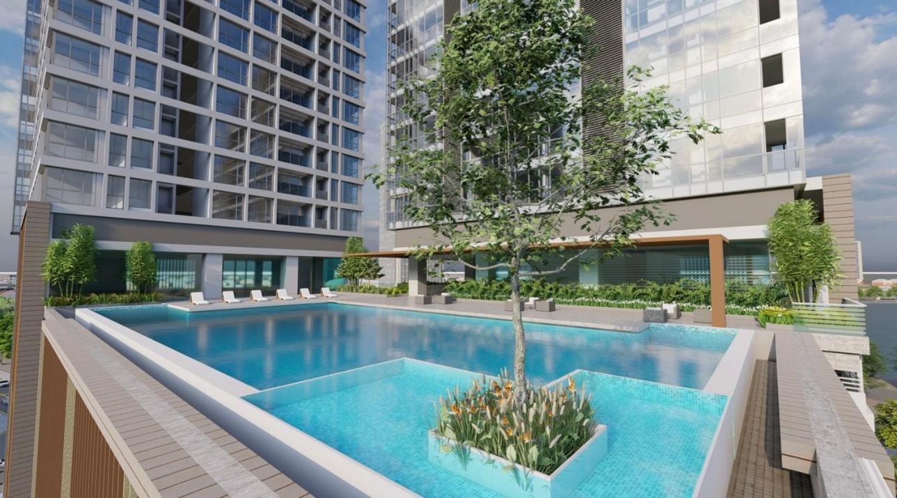 Peak Of Apartment *