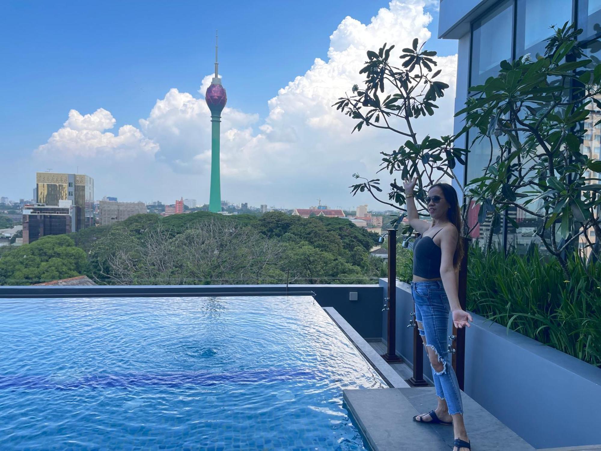 Peak Of Apartment *