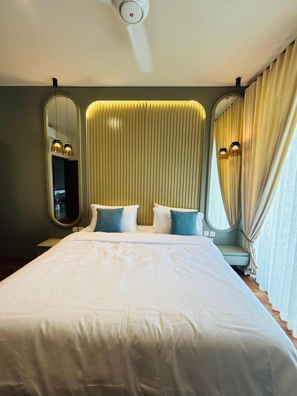 The Grand Ward Place 7 Super Luxury 2 Bedroom