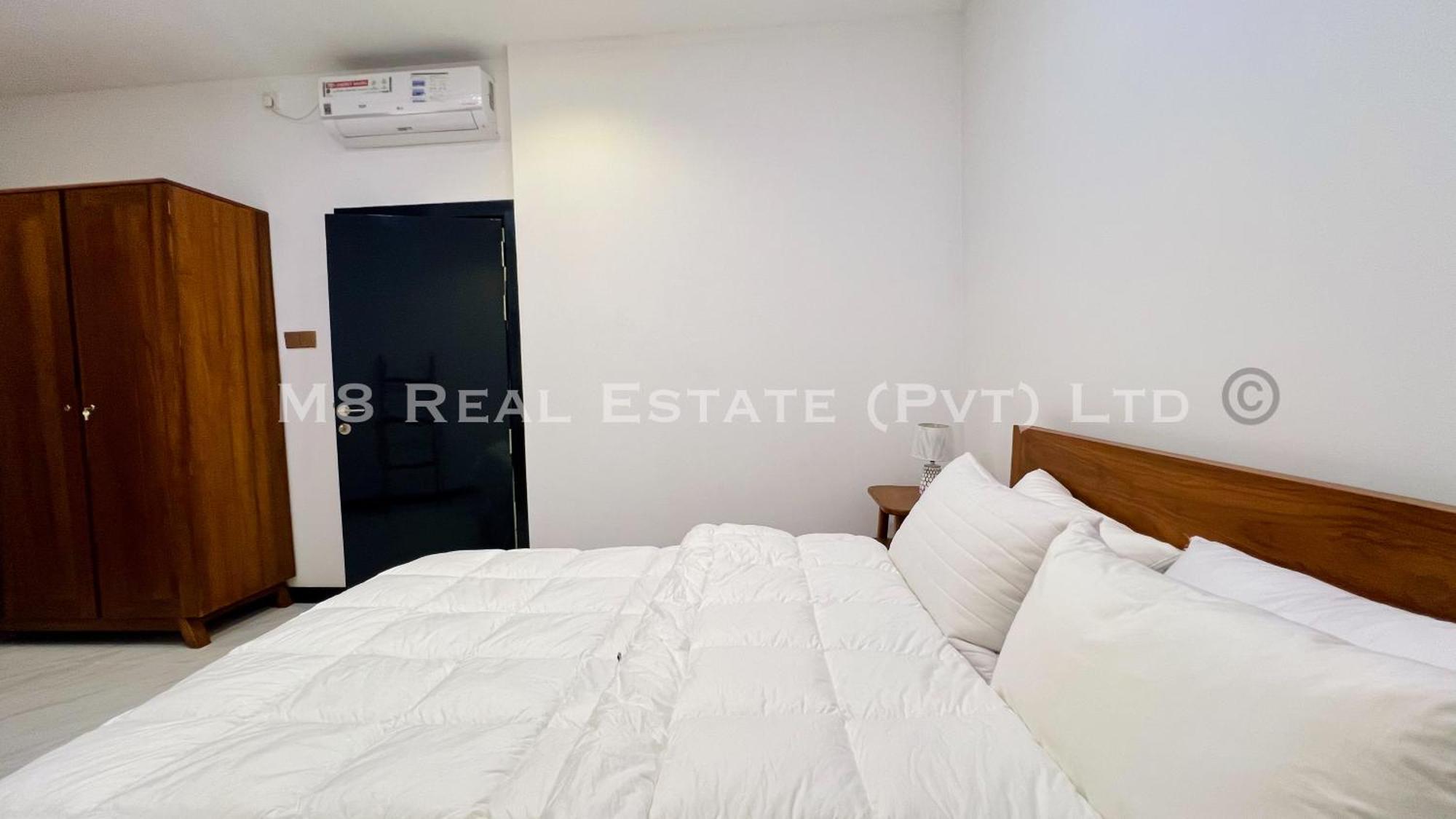 M8 Kollupitiya Apartment *