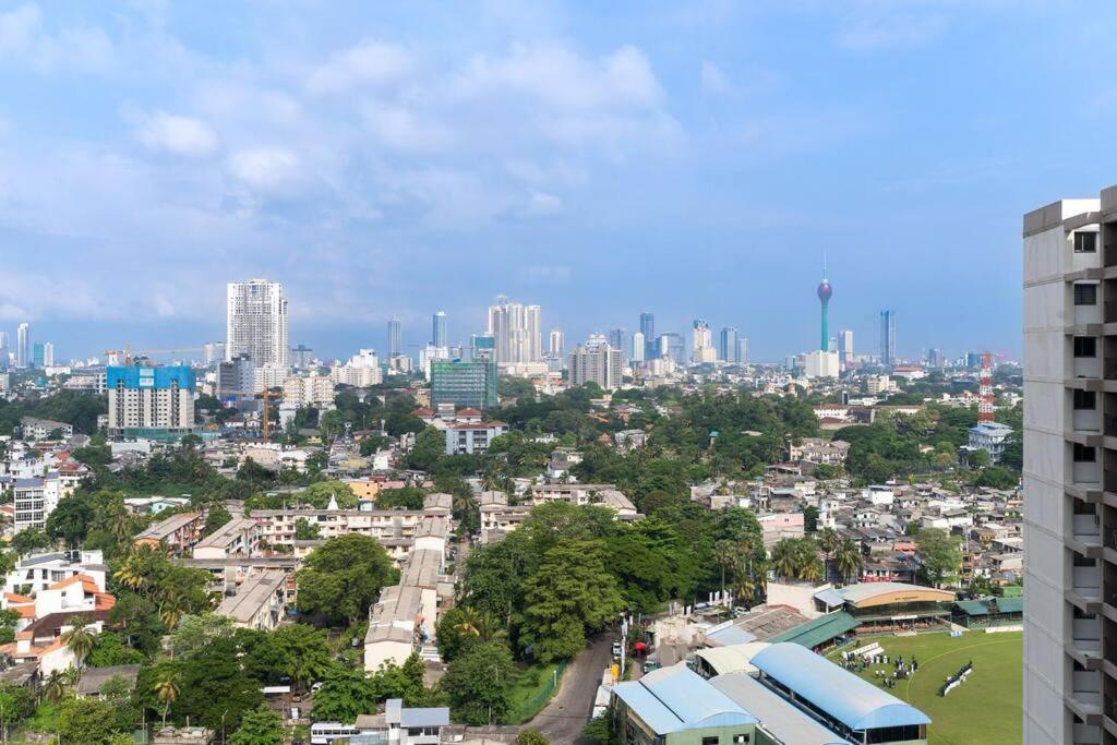 Ashly - Your Away Apartment Colombo