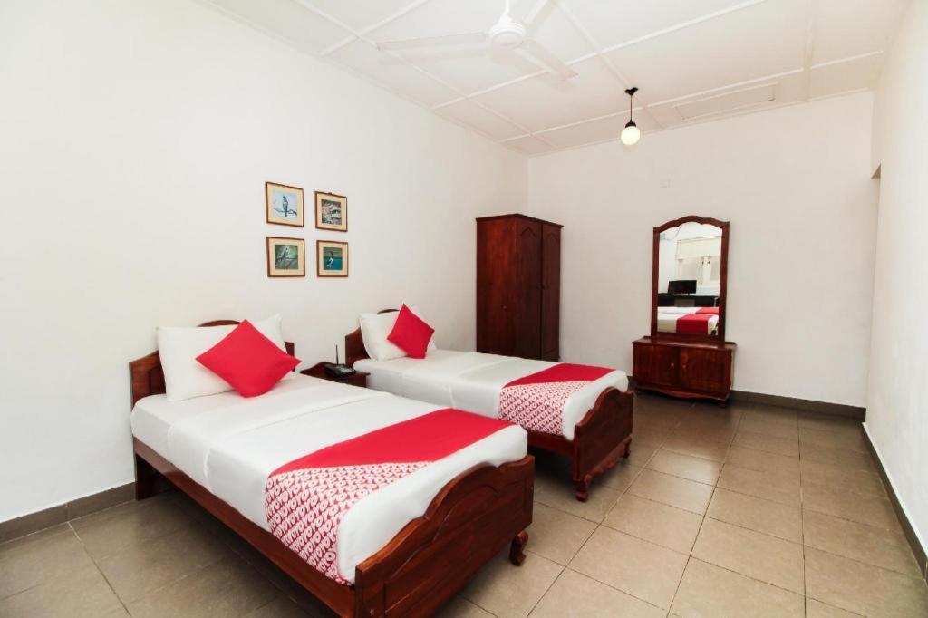 Hotel Oyo 228 Sea View Colombo