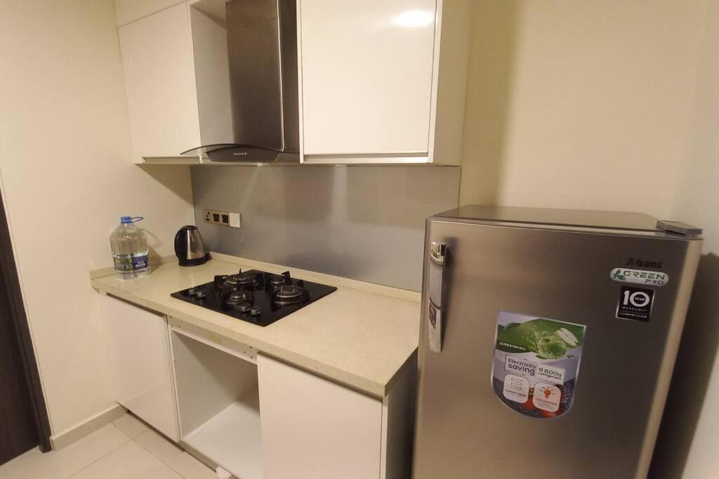 Capital Residencies Col 05 Thimba 8-4 *