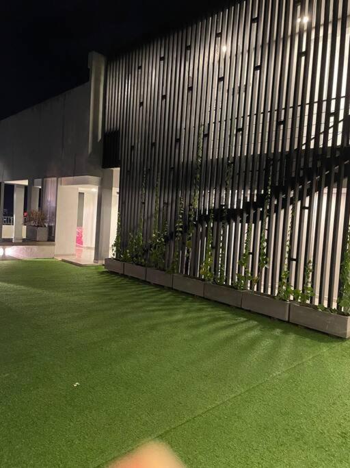 Apartment Luxury The Flemington - 20 Vajira Rd *