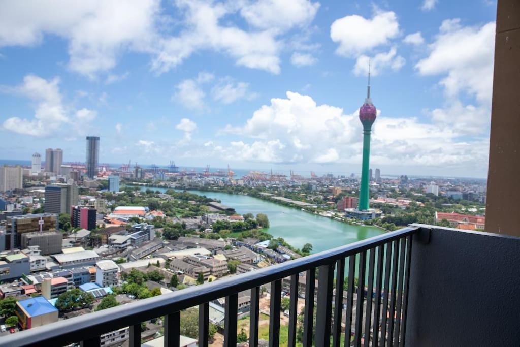 Skyline Luxury At Tri-zen - Pool And Amazing Views