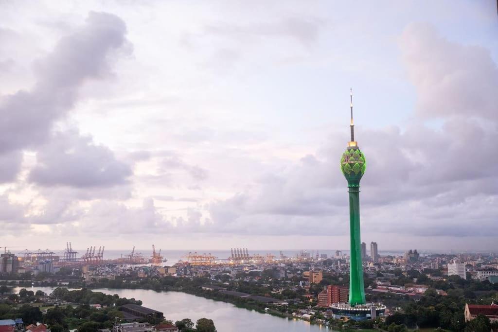 Skyline Luxury At Tri-zen - Pool And Amazing Views Apartment Colombo