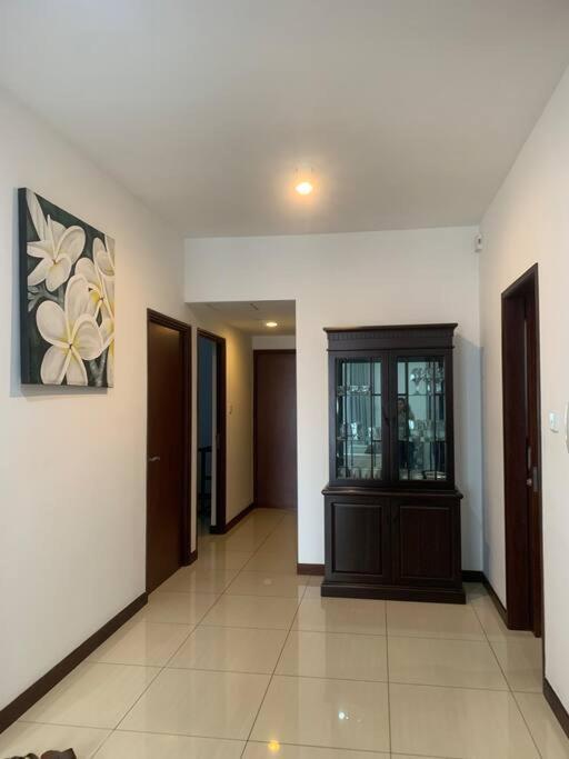 3 Bedrooms In Colombo