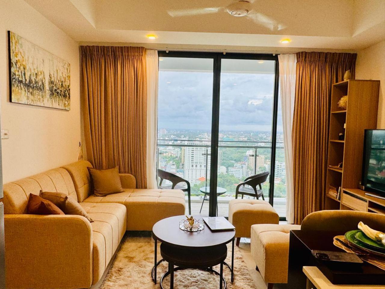 Luxury In Capital Twinpeaks Colombo