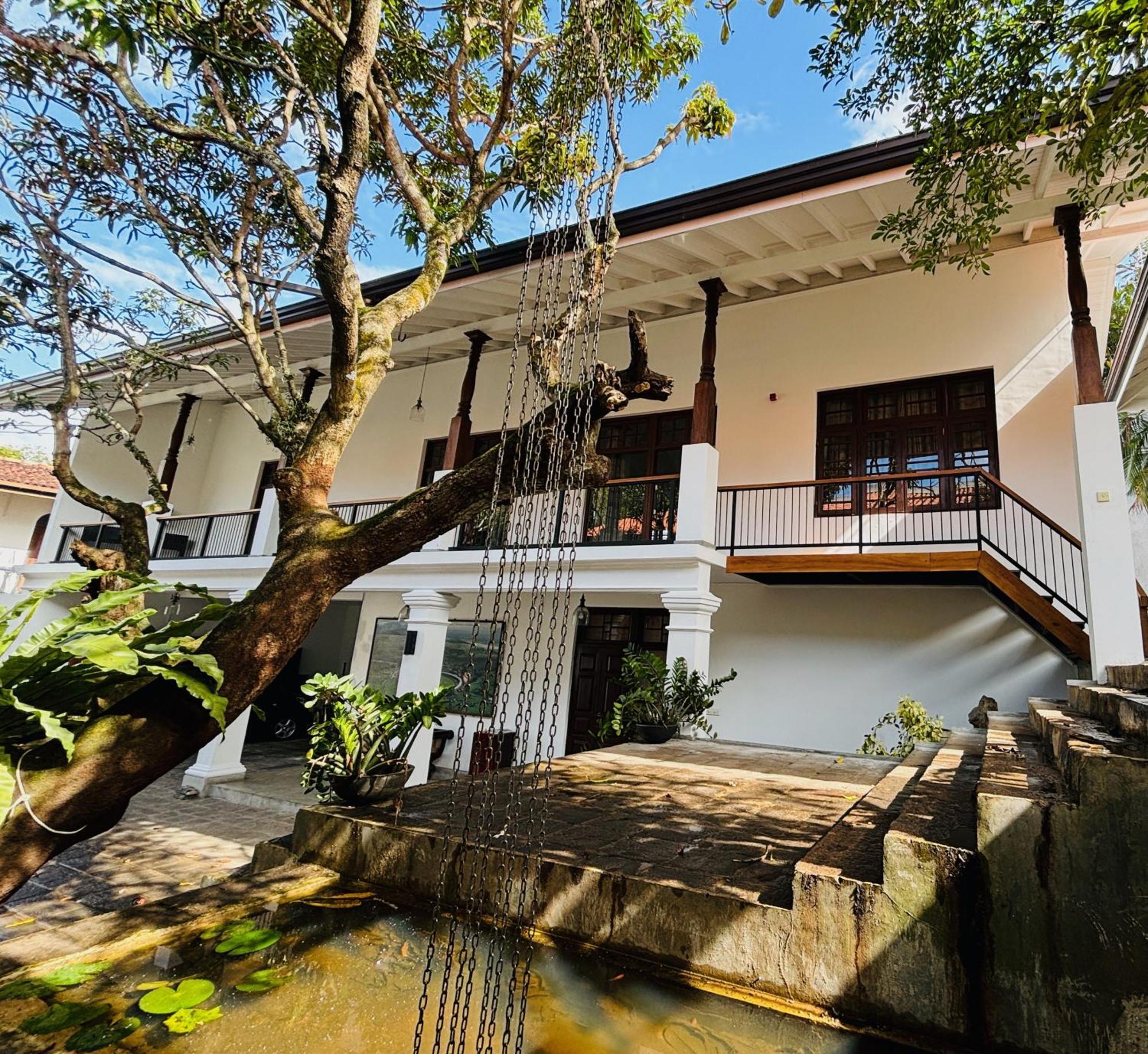 La Maison De Colombo