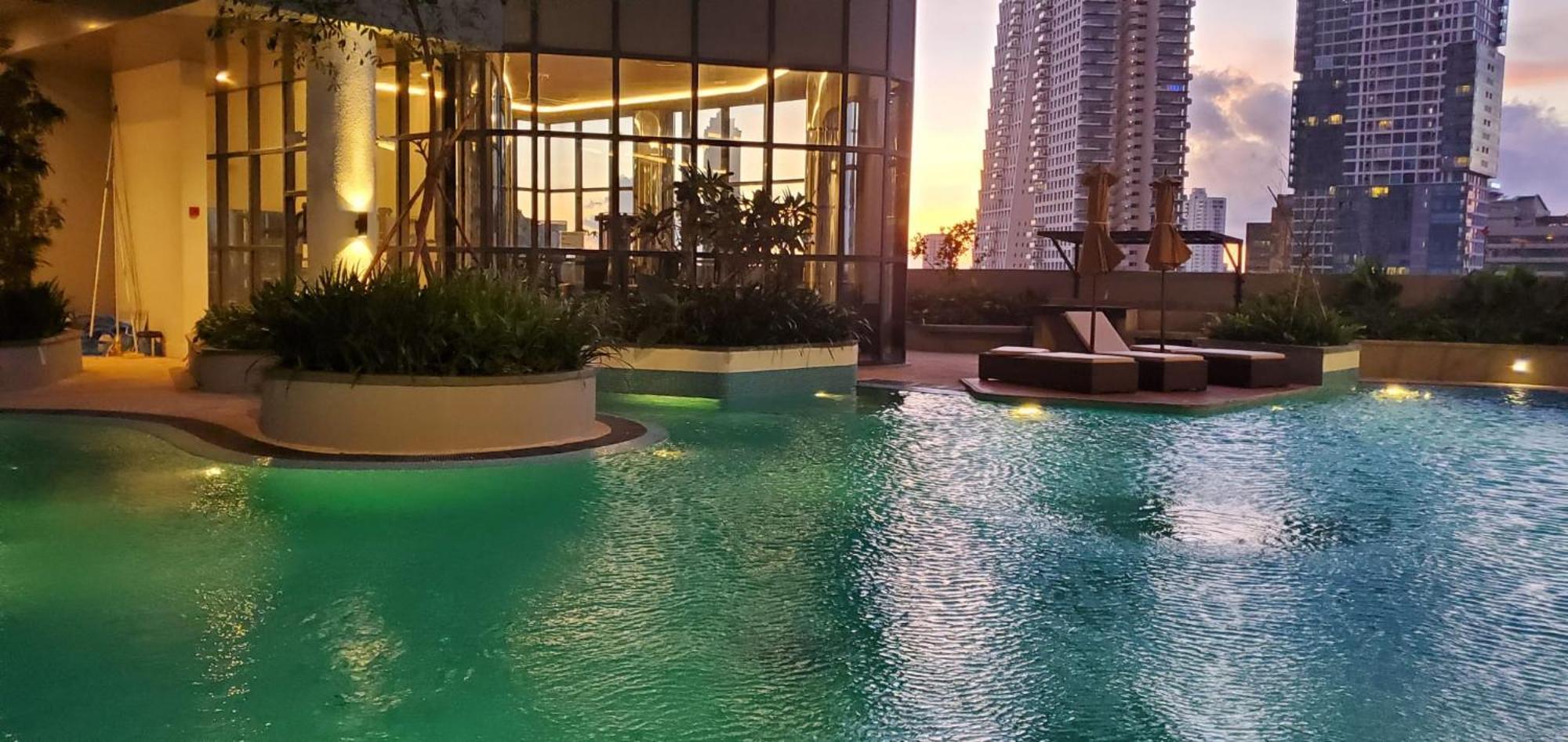 Apartamento Luxury 32nd Floor 2 Bed-2 Bath With Pool, Harbour & Lotus Tower Views Colombo