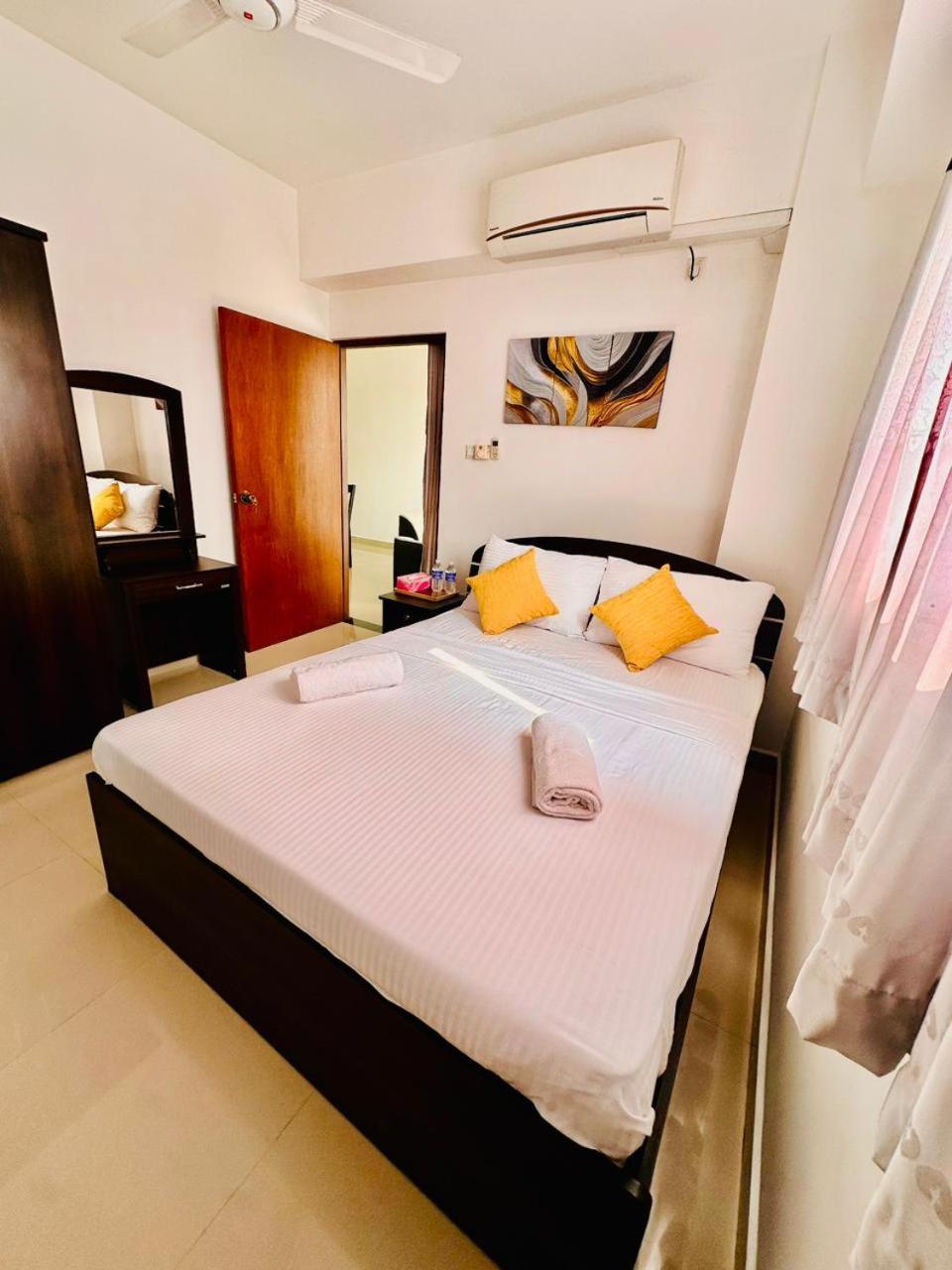 Lovish Luxury * Colombo