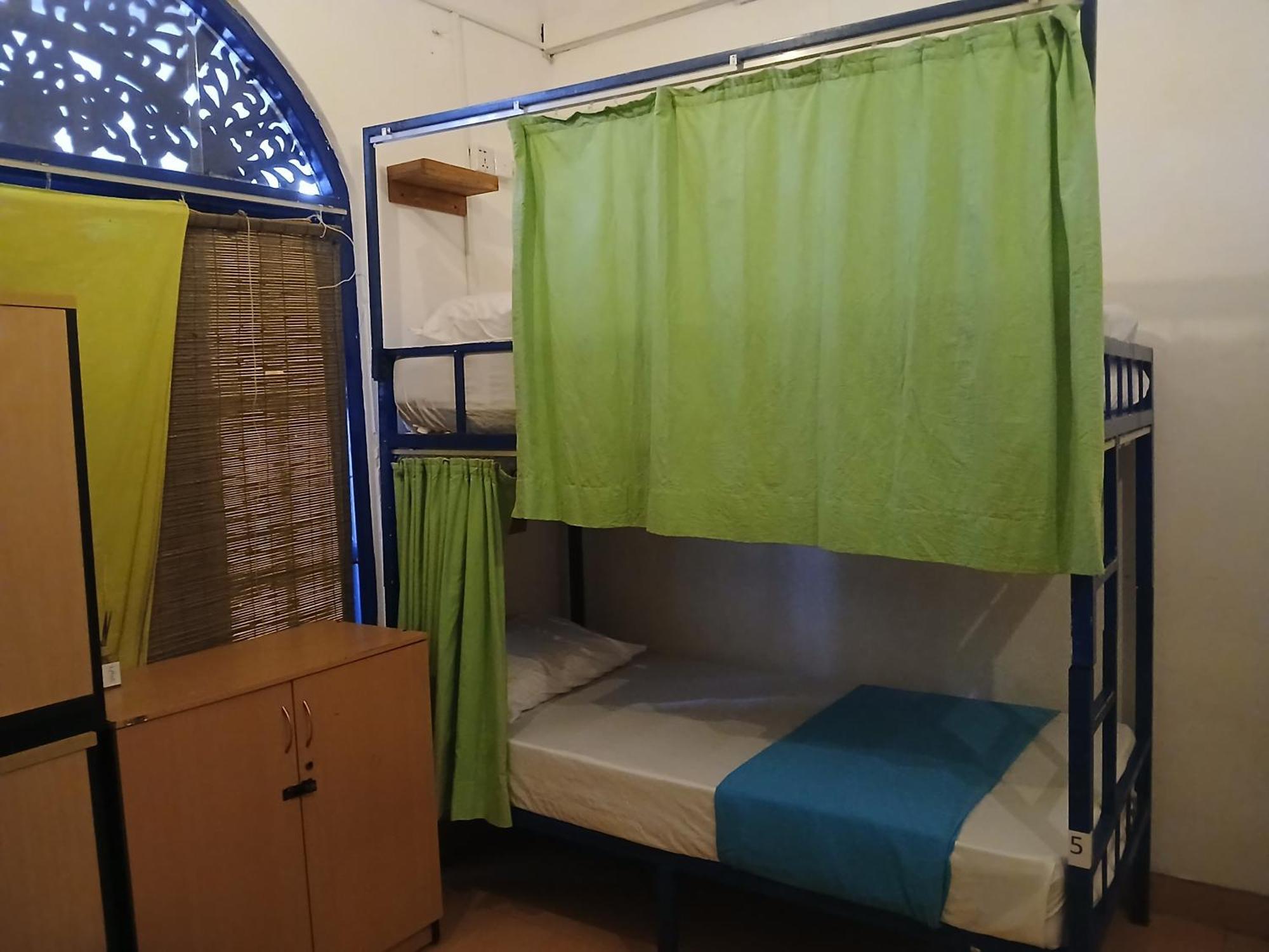 Albergue Seconds - *