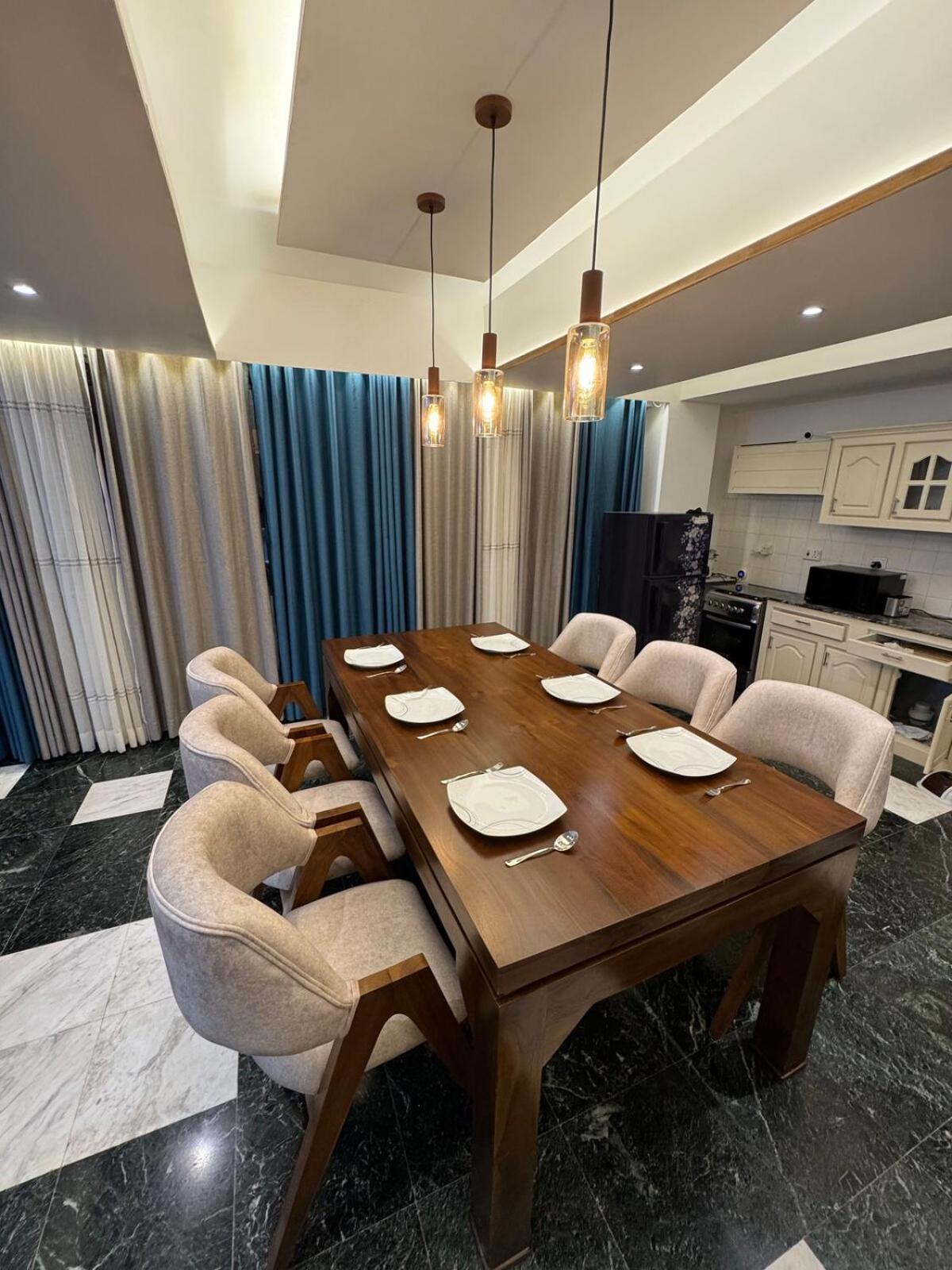 7, Leisure Apartment *