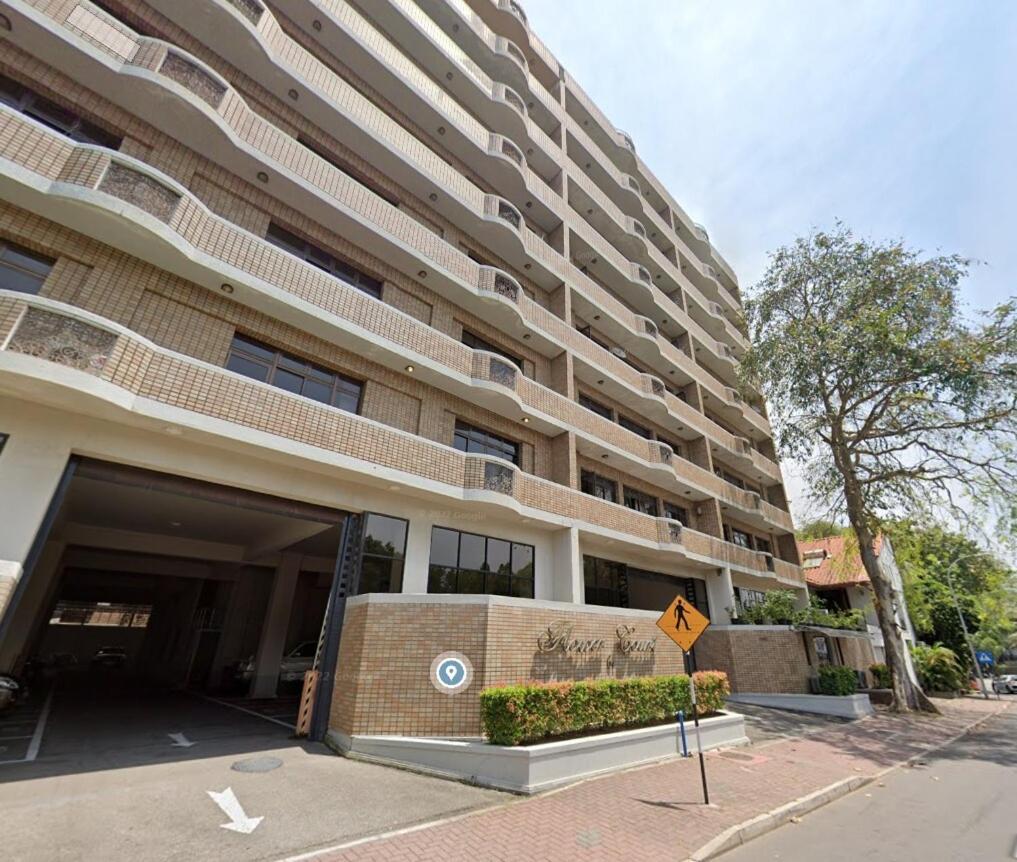 Apartment 7, Leisure *