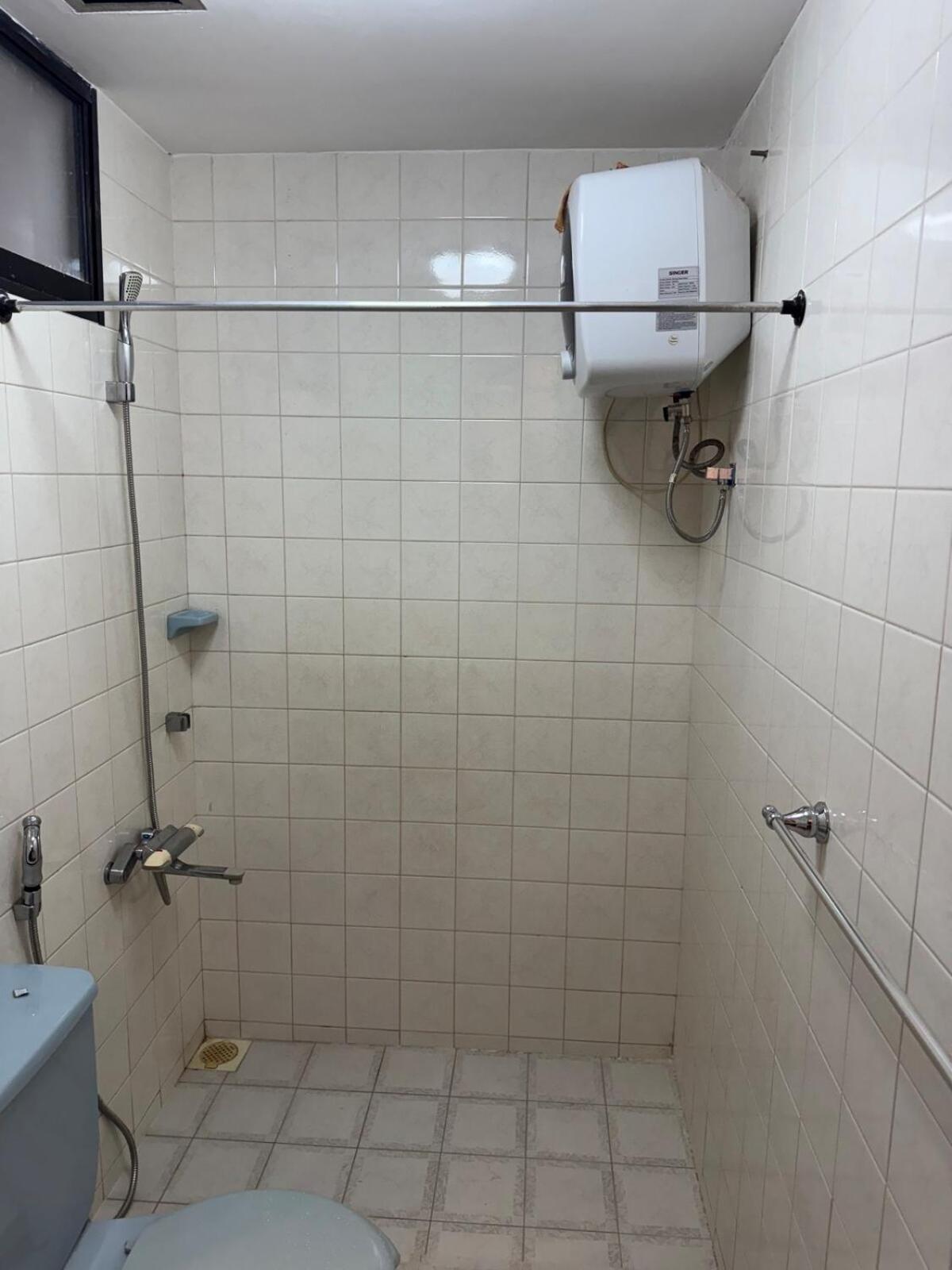 Apartment 7, Leisure