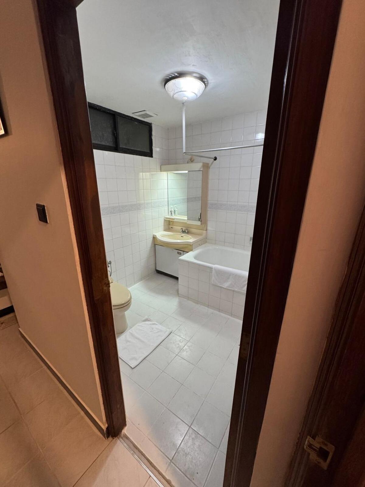 7, Leisure Apartment *